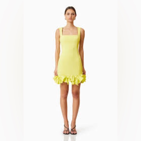 Elliatt Dresses & Skirts - Elliatt Kennedy Mini Bow Dress In Yellow NWT Size L